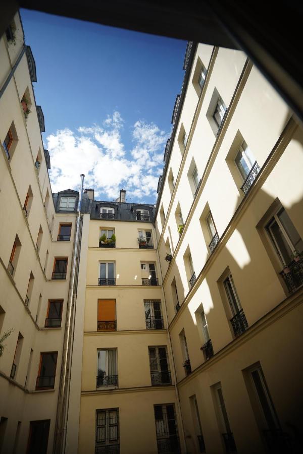 Charmant Studio Au Calme Et Bien Desservi Paris Bagian luar foto